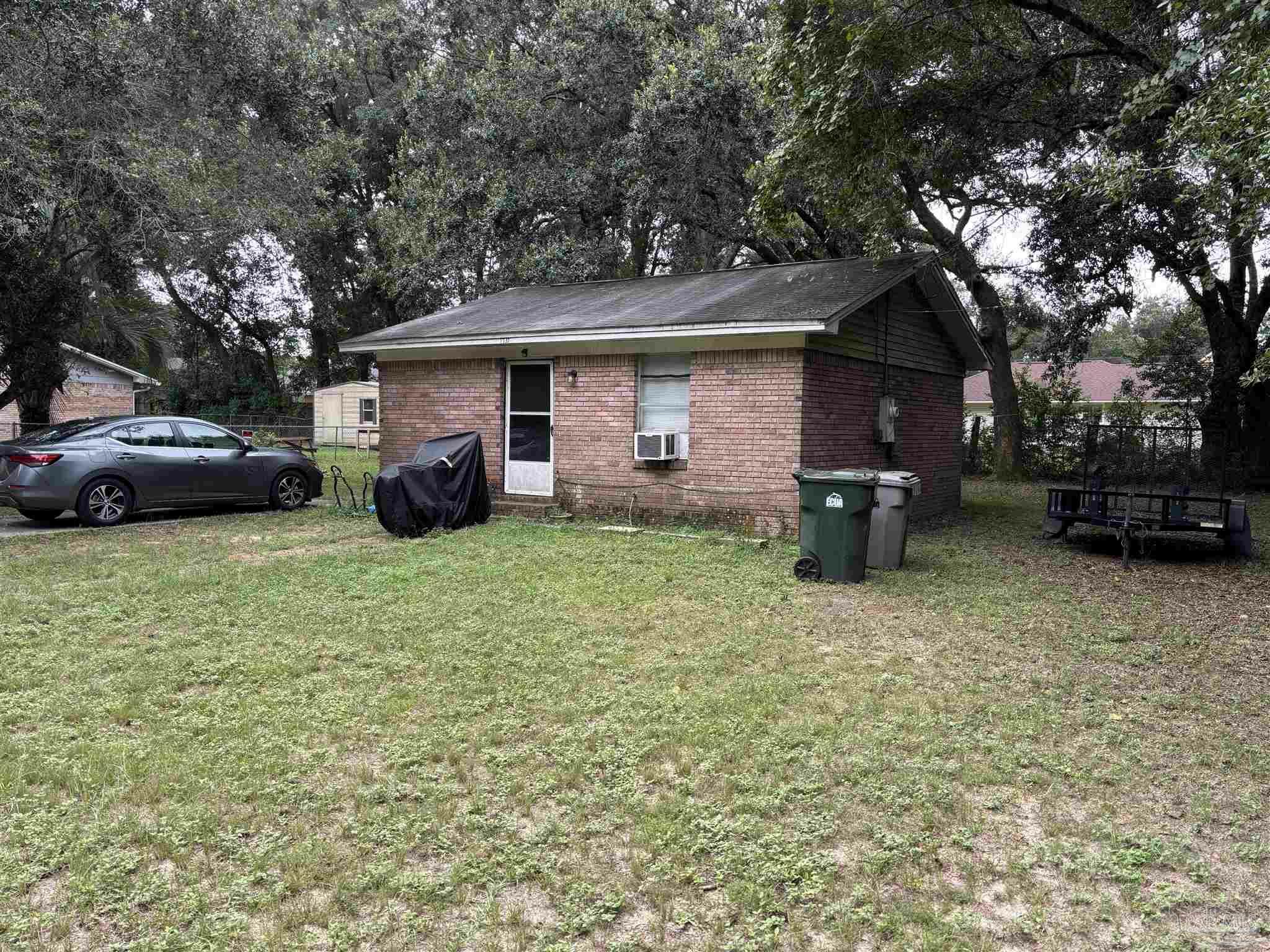 Property Photo:  1731 Knight Dr  FL 32505 