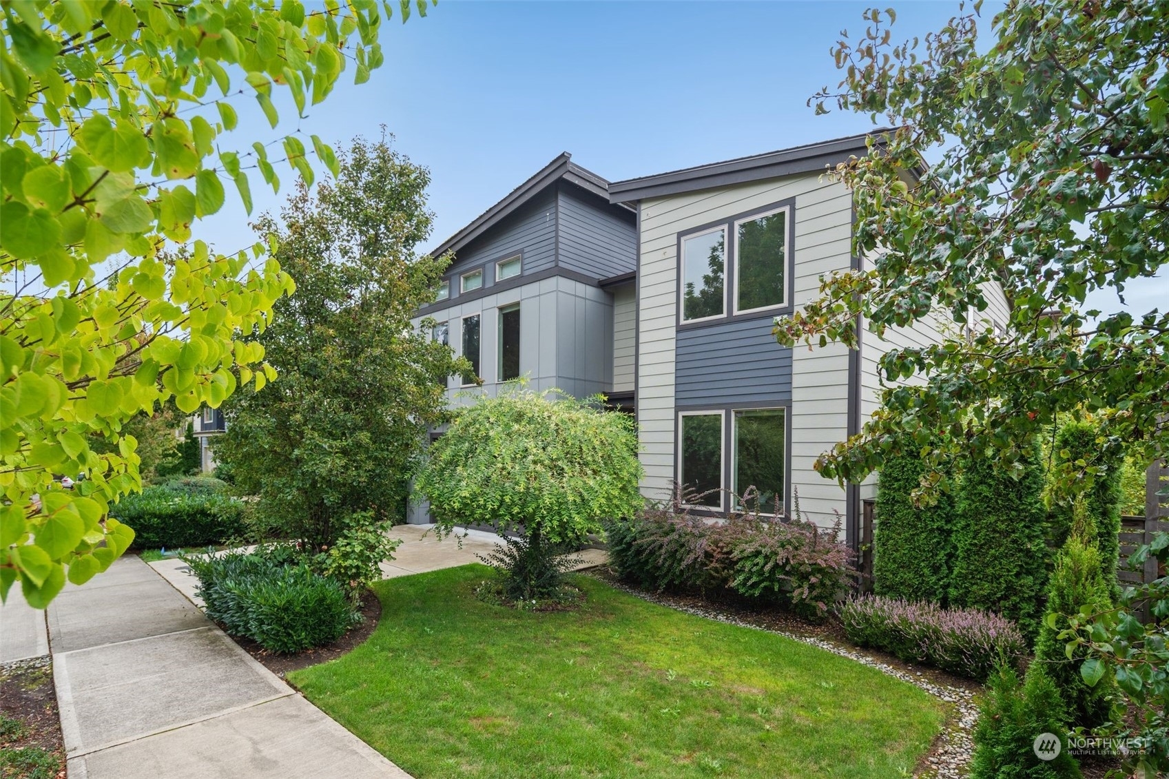 Property Photo:  5105 NE 12th Street  WA 98059 