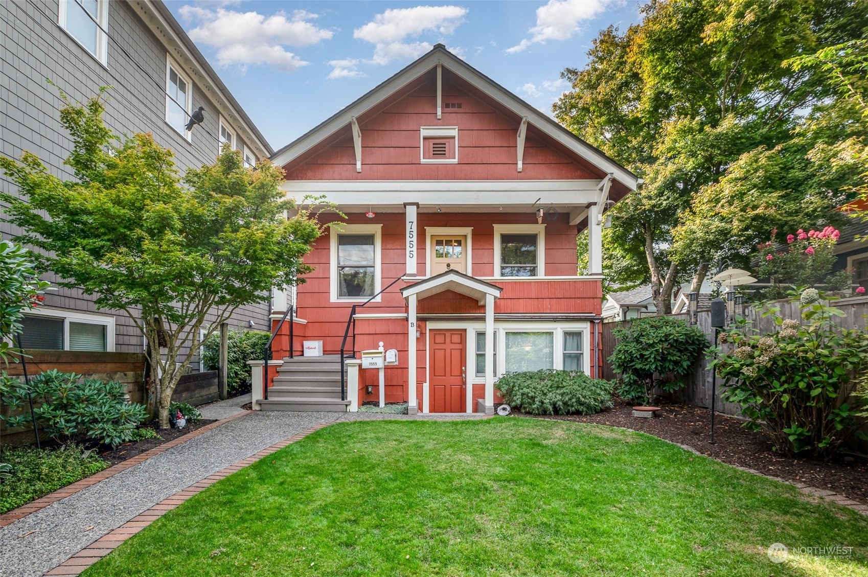 Property Photo:  7555  2nd Avenue NE A  WA 98115 