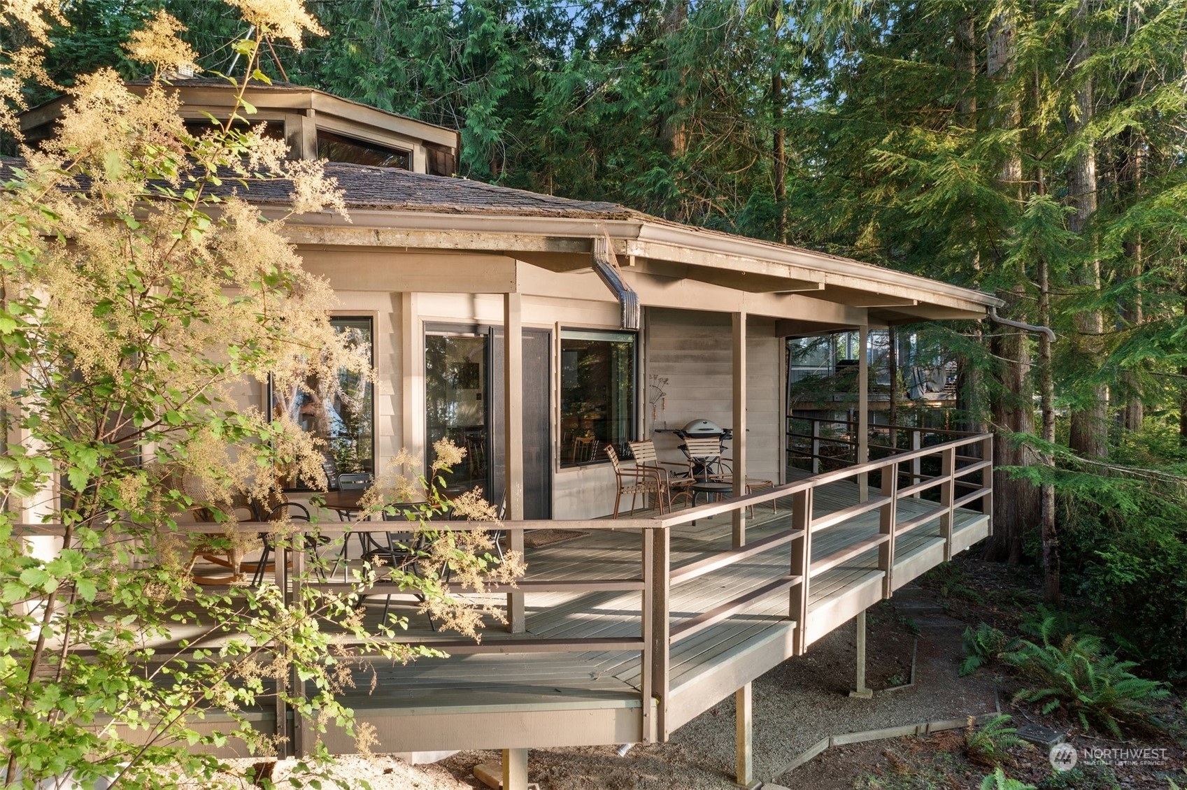 Property Photo:  730 E Promontory Road  WA 98584 