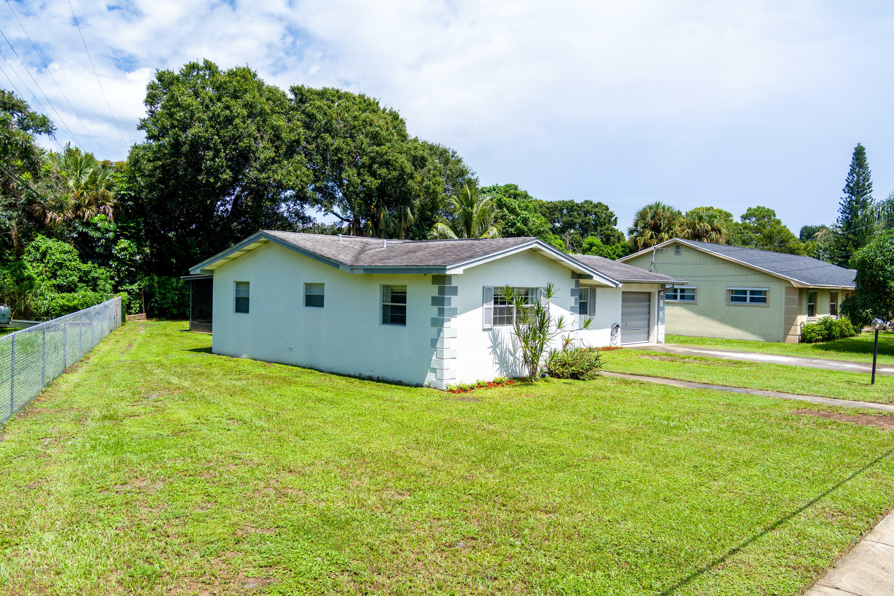 Property Photo:  1124 Alameda Avenue  FL 34982 