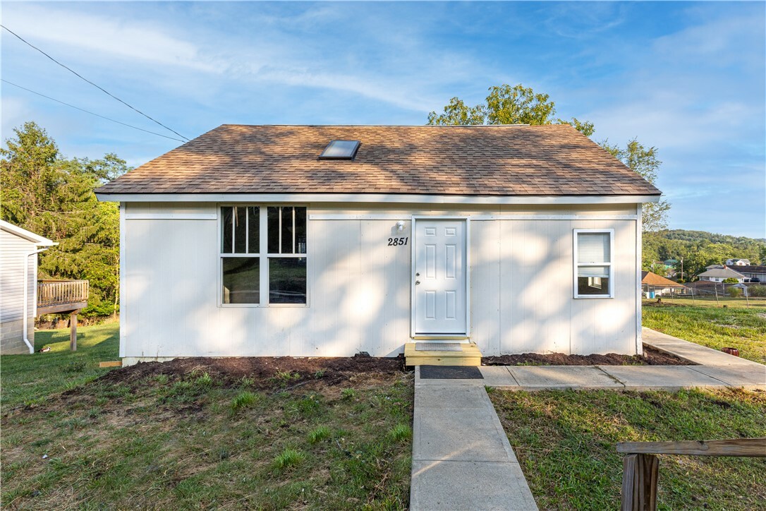 Property Photo: 2851 Wilson St PA 15301