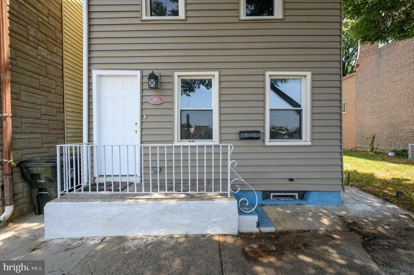 Property Photo:  301 Stacy Street  NJ 08016 