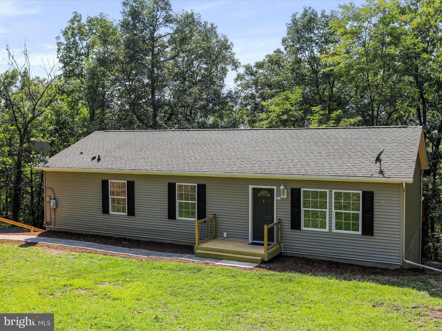 Property Photo:  424 Clements Mountain Lane  WV 25411 