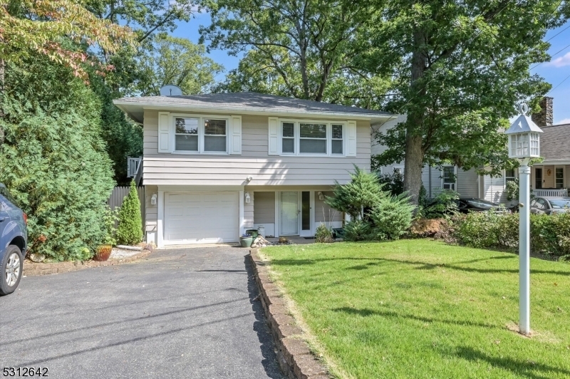 Property Photo:  18 Cascade Way  NJ 07405 