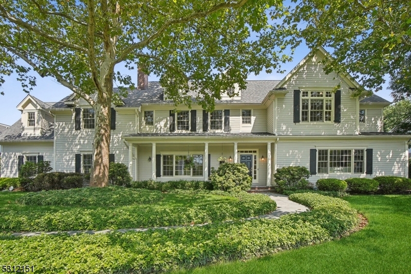 Property Photo: 956 Wyandotte Trl NJ 07090