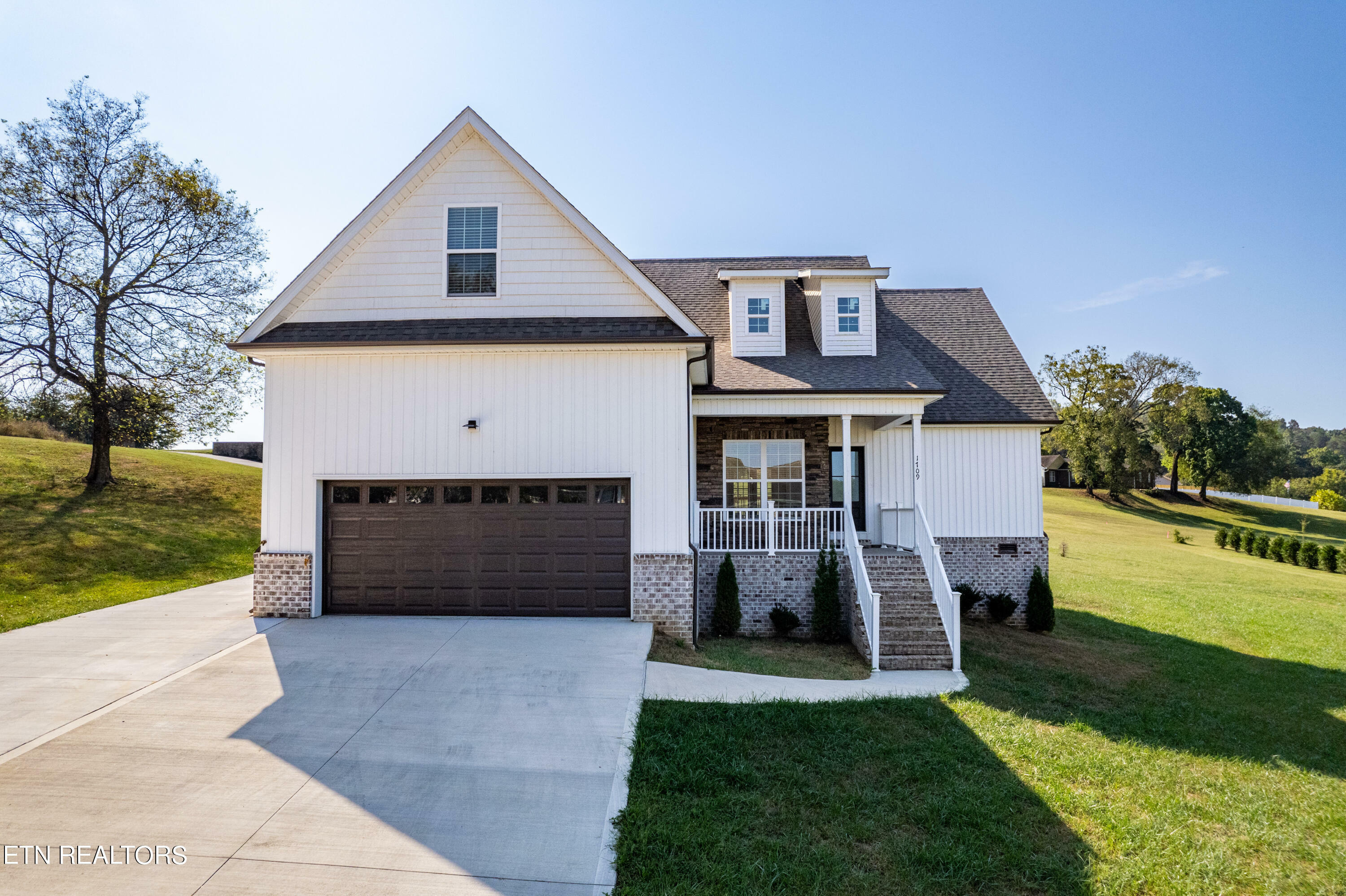 1709 Bend View Lane  Sevierville TN 37876 photo