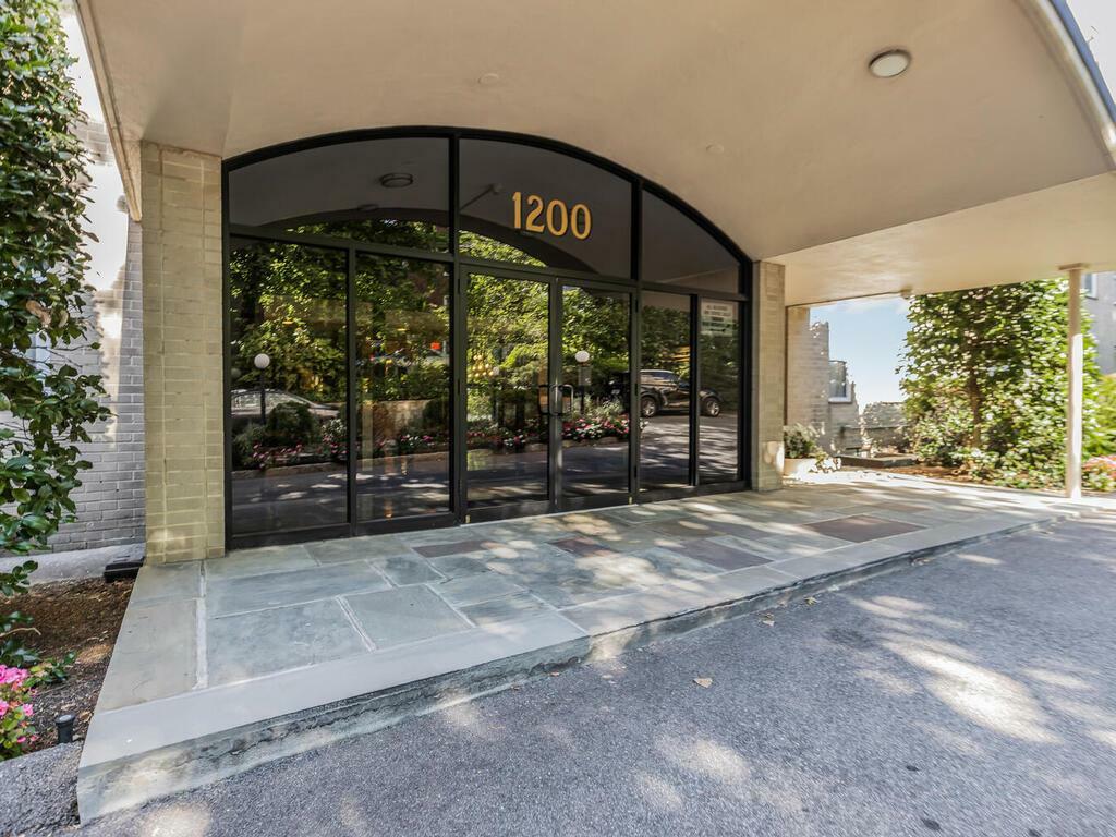 Property Photo: 1200 Midland Avenue 10F NY 10708