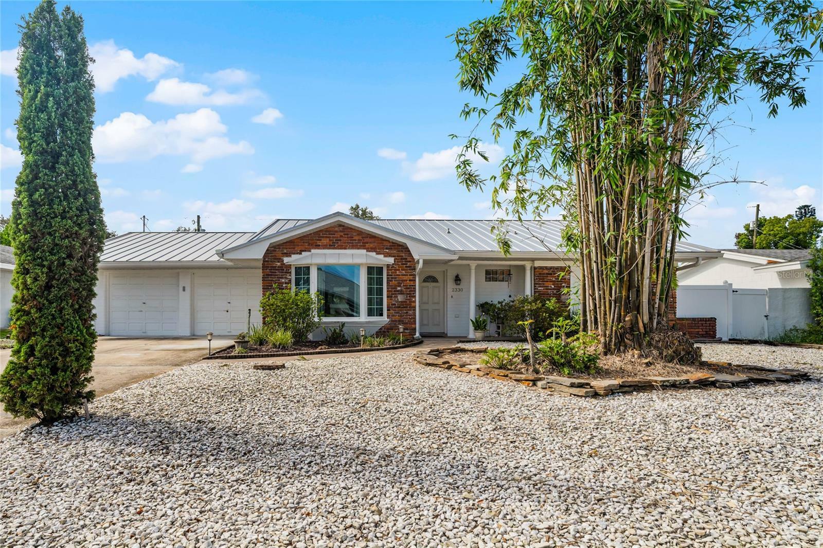 Property Photo: 2330 Carolton Road FL 32751