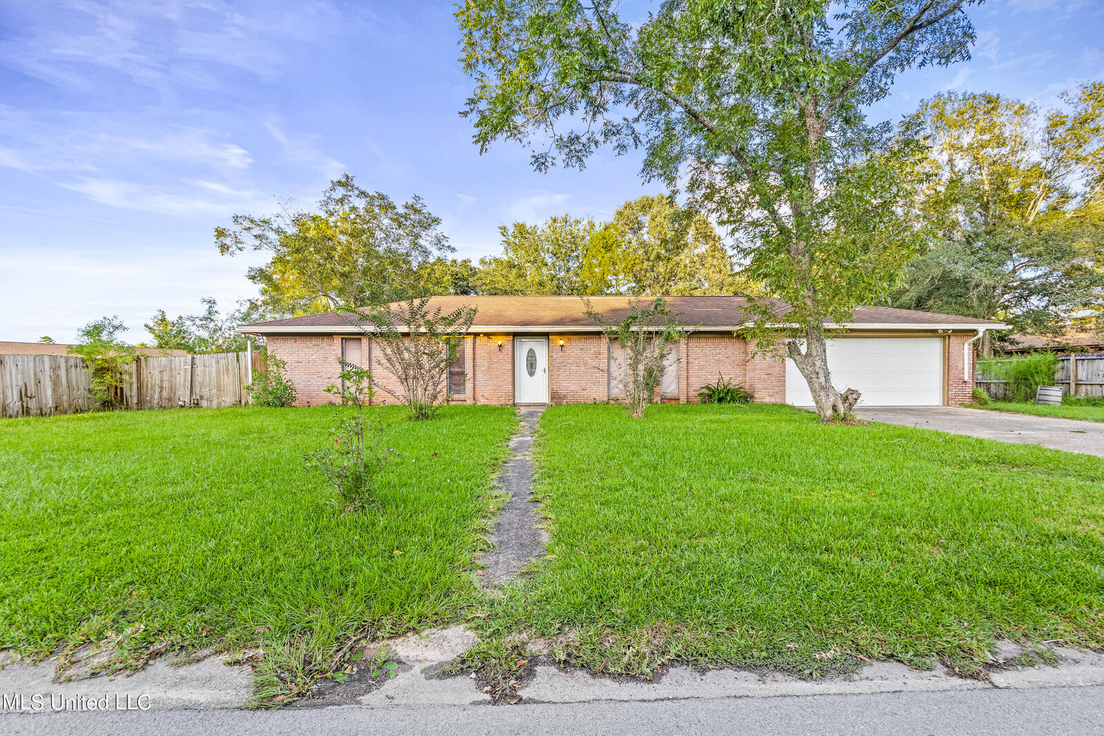 Property Photo:  511 Sharp Boulevard  MS 39503 