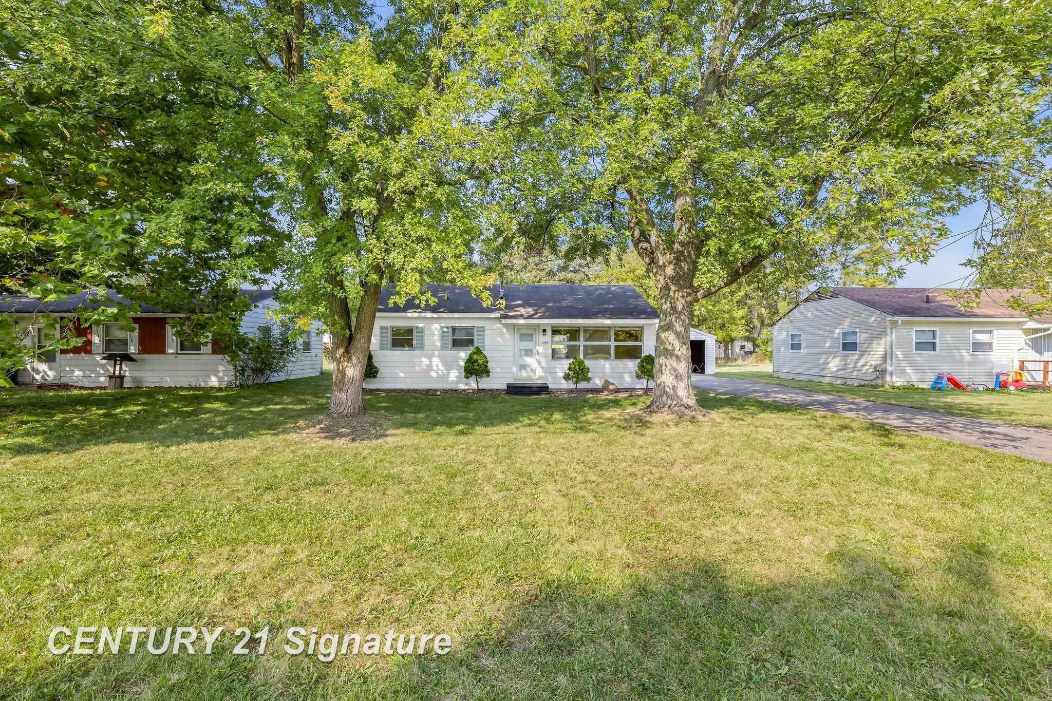 Property Photo:  1800 Prospect Street  MI 48601 