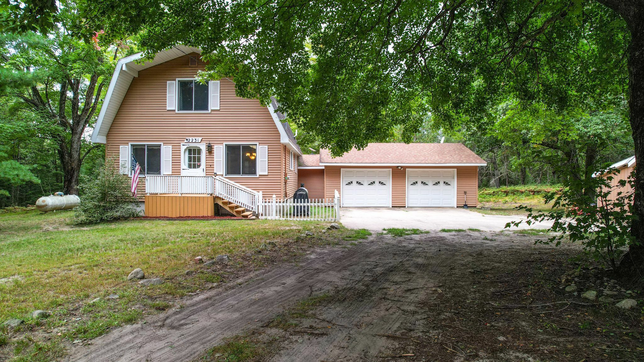 Property Photo:  2231 Lake Station Avenue  MI 48625 