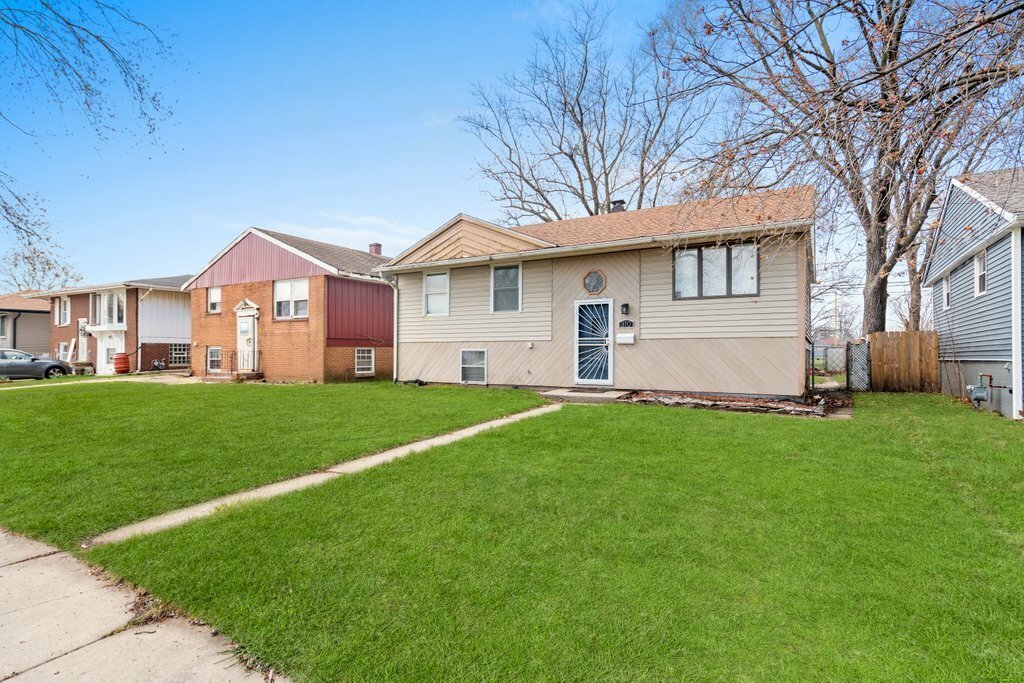 Property Photo:  310 Chappel Avenue  IL 60409 