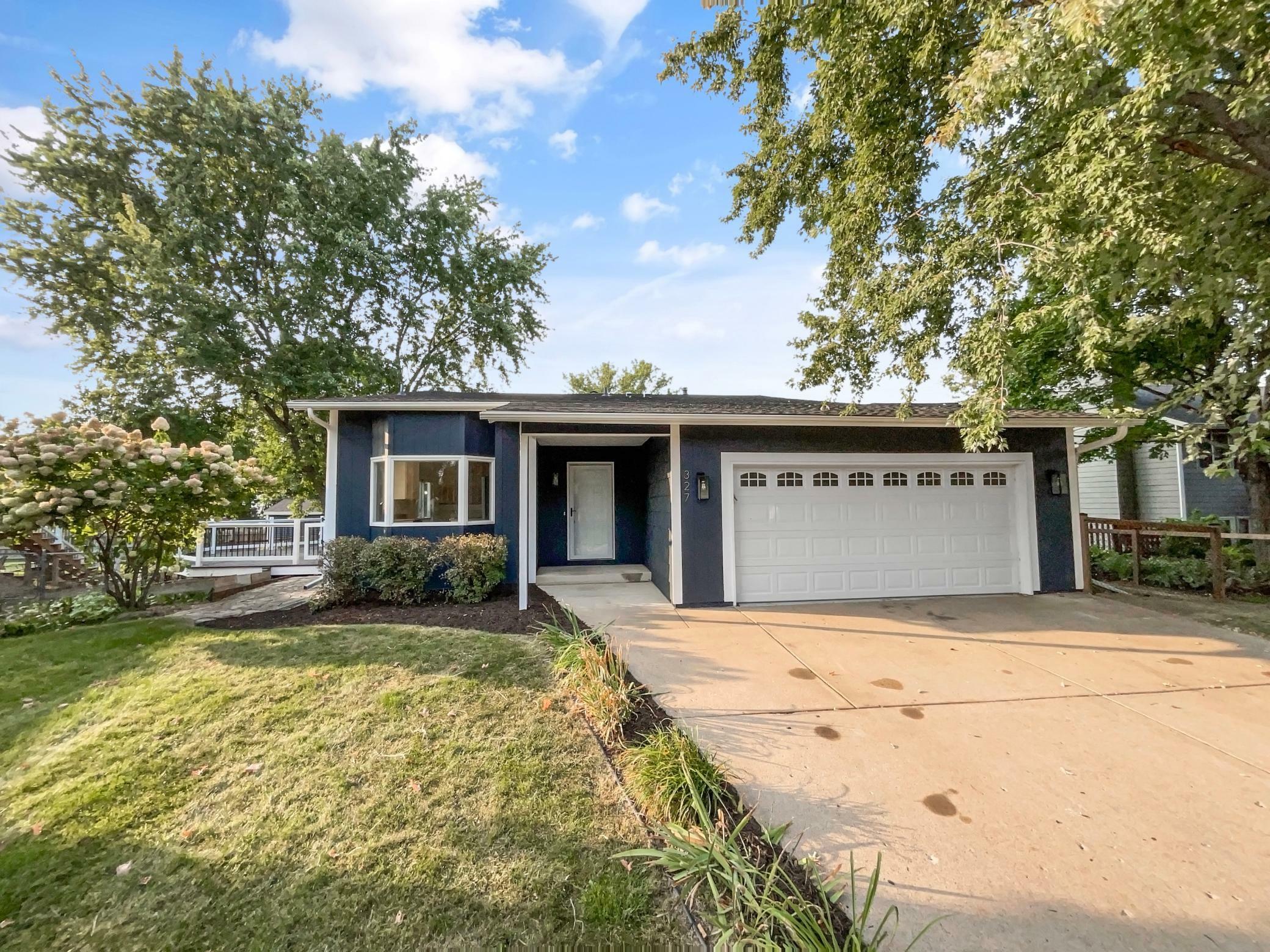 327 Oakwood Drive  Shoreview MN 55126 photo