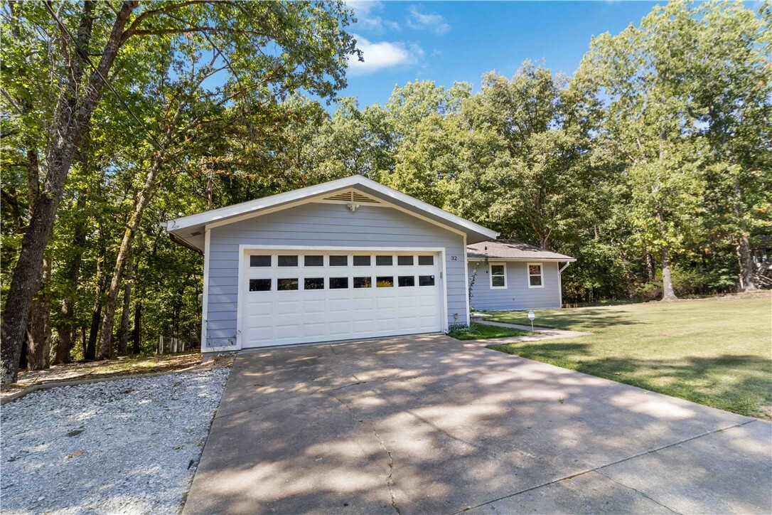 Property Photo:  32 Sunderland Drive  AR 72714 