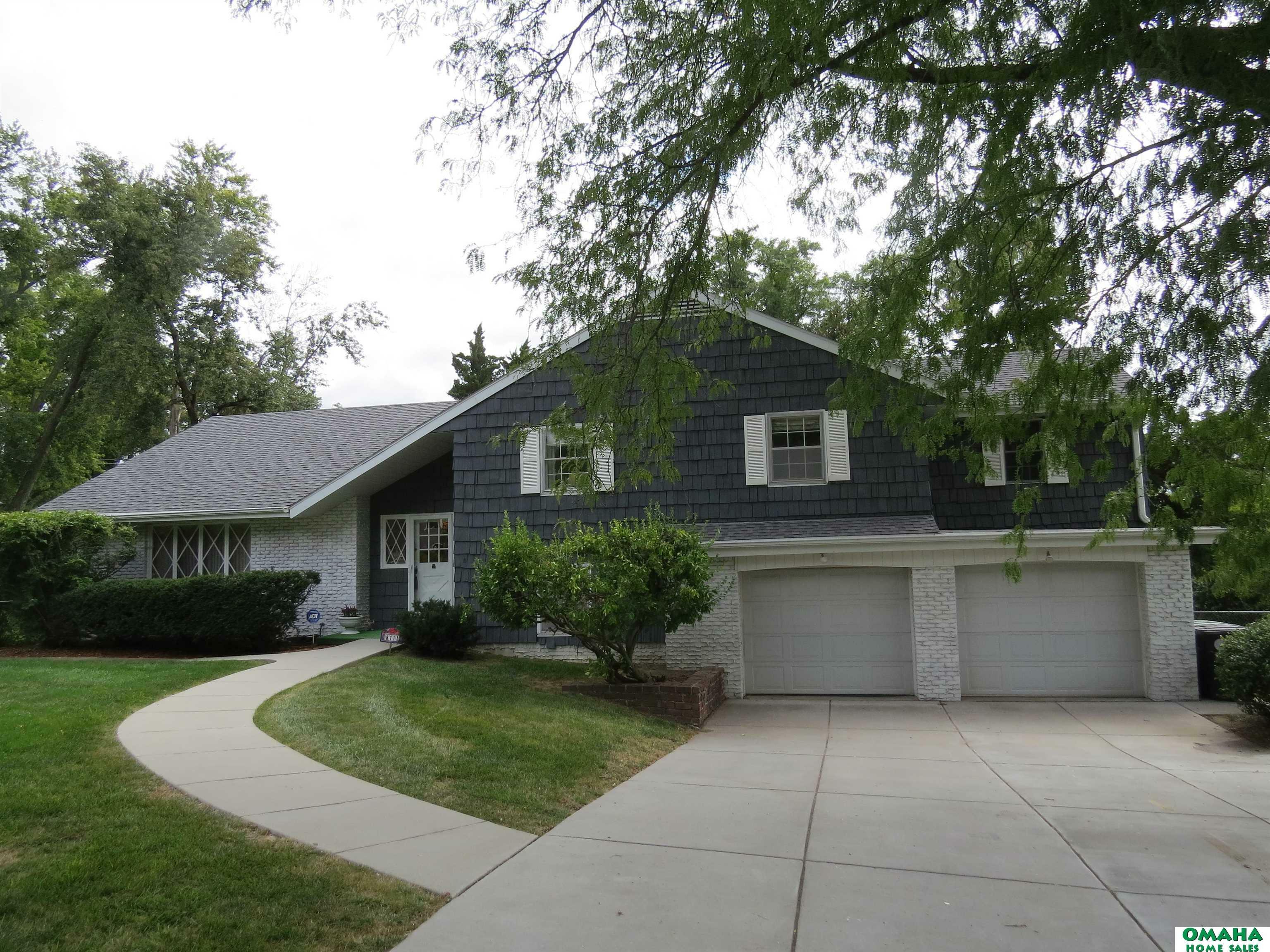 Property Photo:  8111 Walnut Circle  NE 68124 