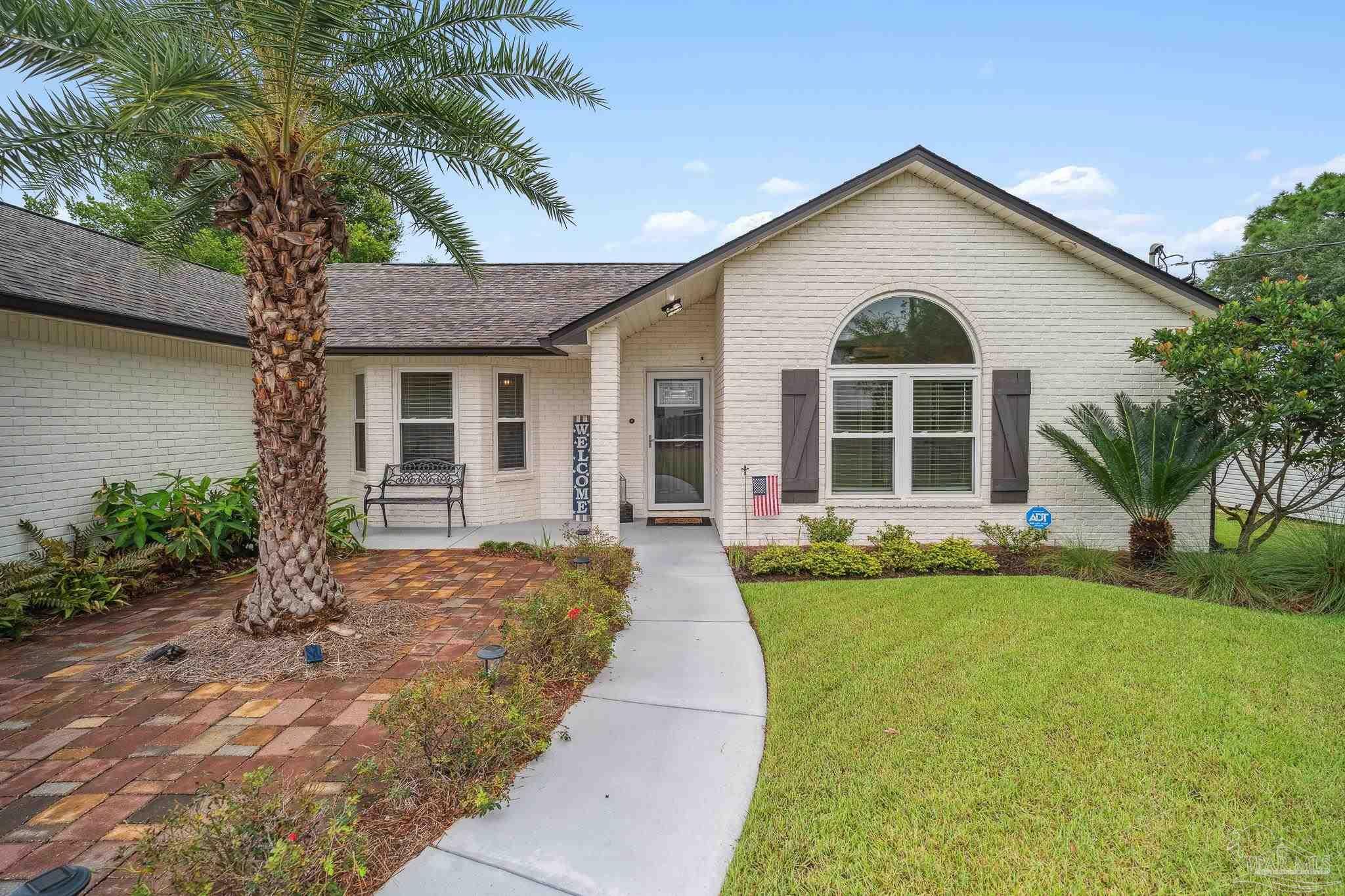 Property Photo:  5617 Japonica Ave  FL 32507 