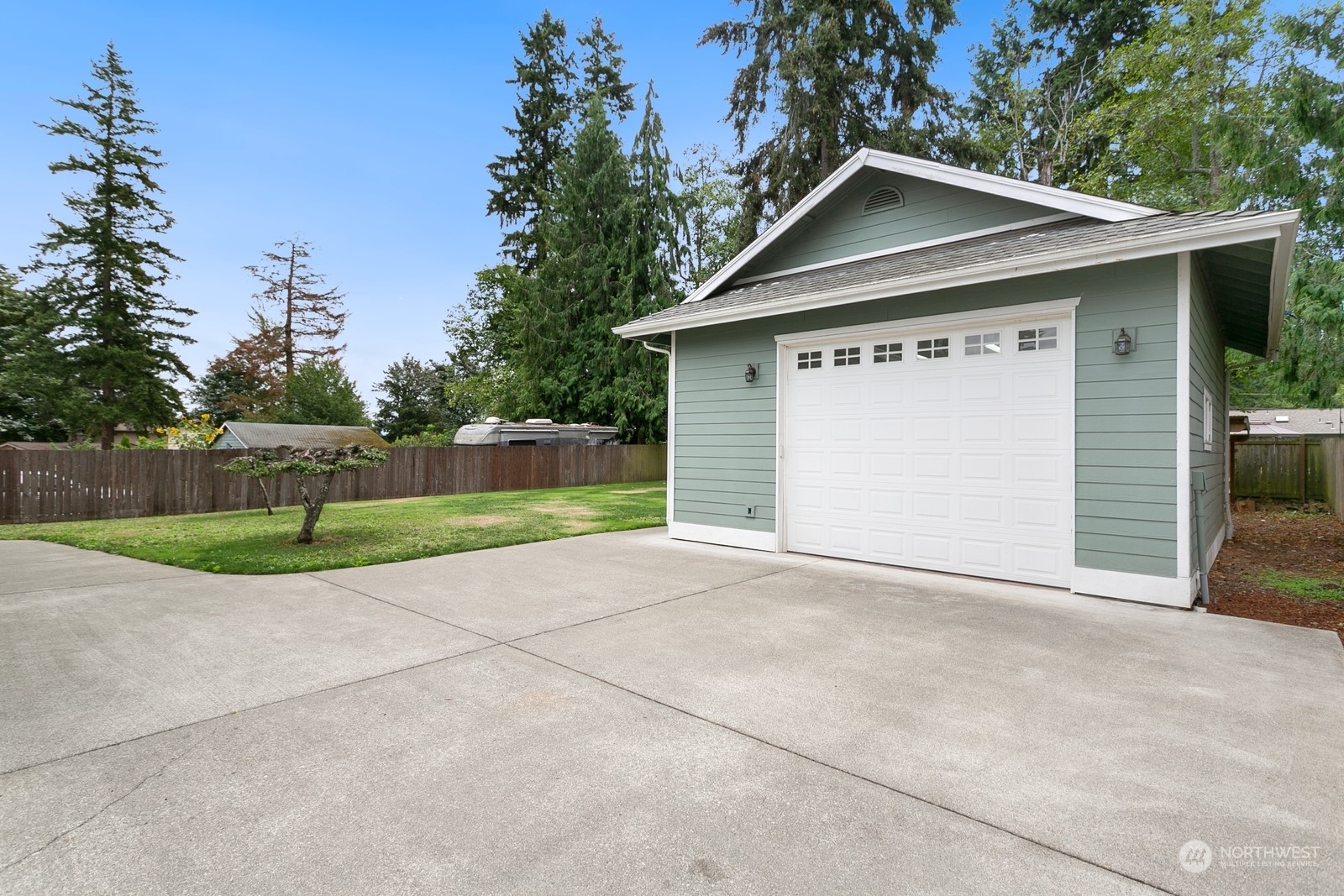 Property Photo:  20411  70th Street E  WA 98391 