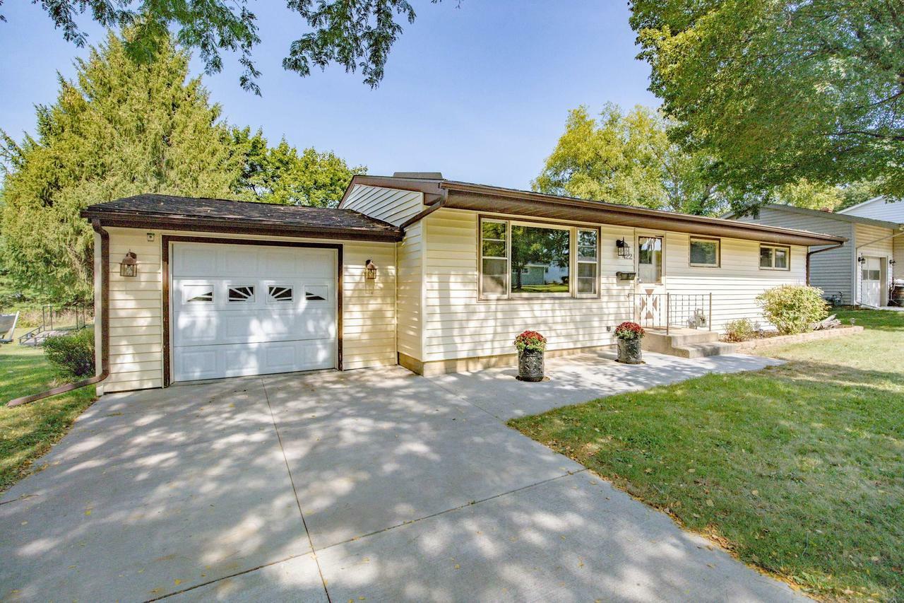 Property Photo:  422 Hemphill Avenue  WI 53534 