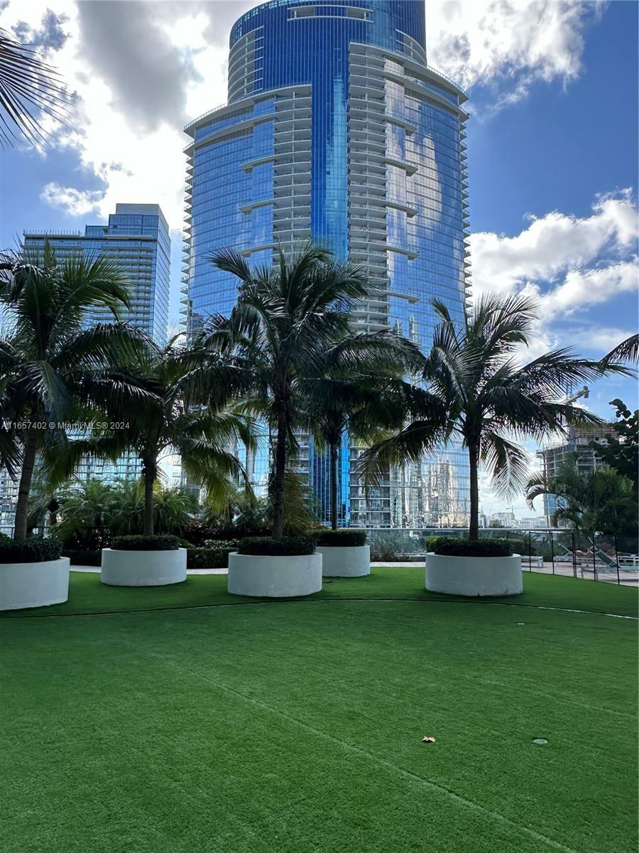 Property Photo:  888 Biscayne Blvd 1512  FL 33132 