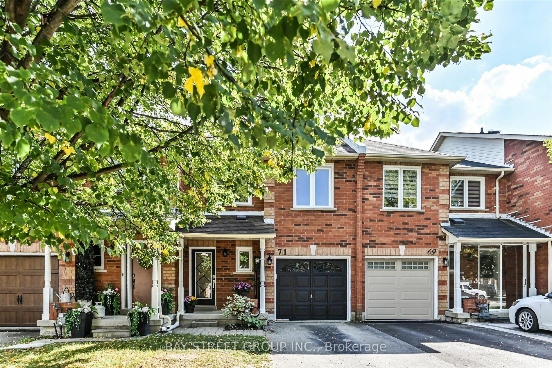 Property Photo:  71 Silverdart Cres  ON L4E 3T8 