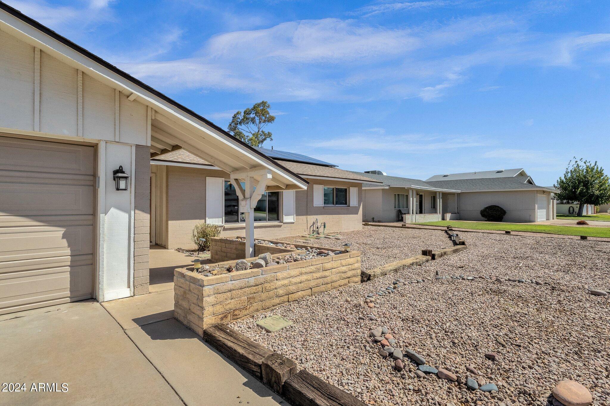 Property Photo:  428 E Carson Drive  AZ 85282 