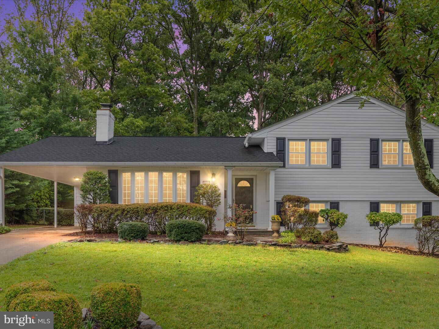 Property Photo:  5313 Landgrave Lane  VA 22151 