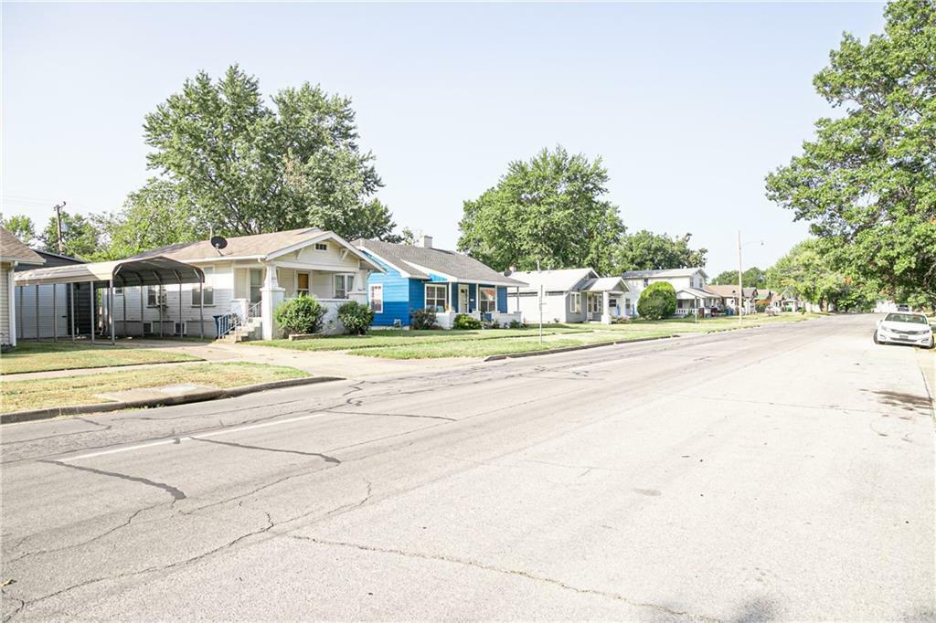 Property Photo:  1217 W 5th Street  KS 67337 