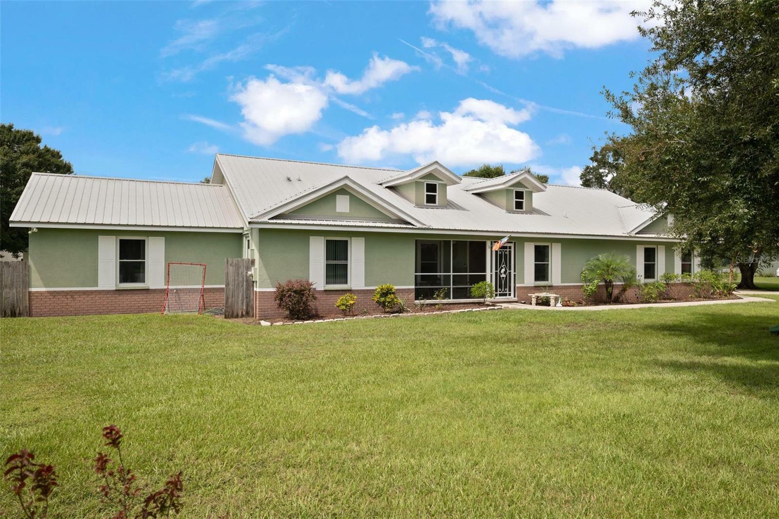 Property Photo:  4412 Holloway Meadow Lane  FL 33567 