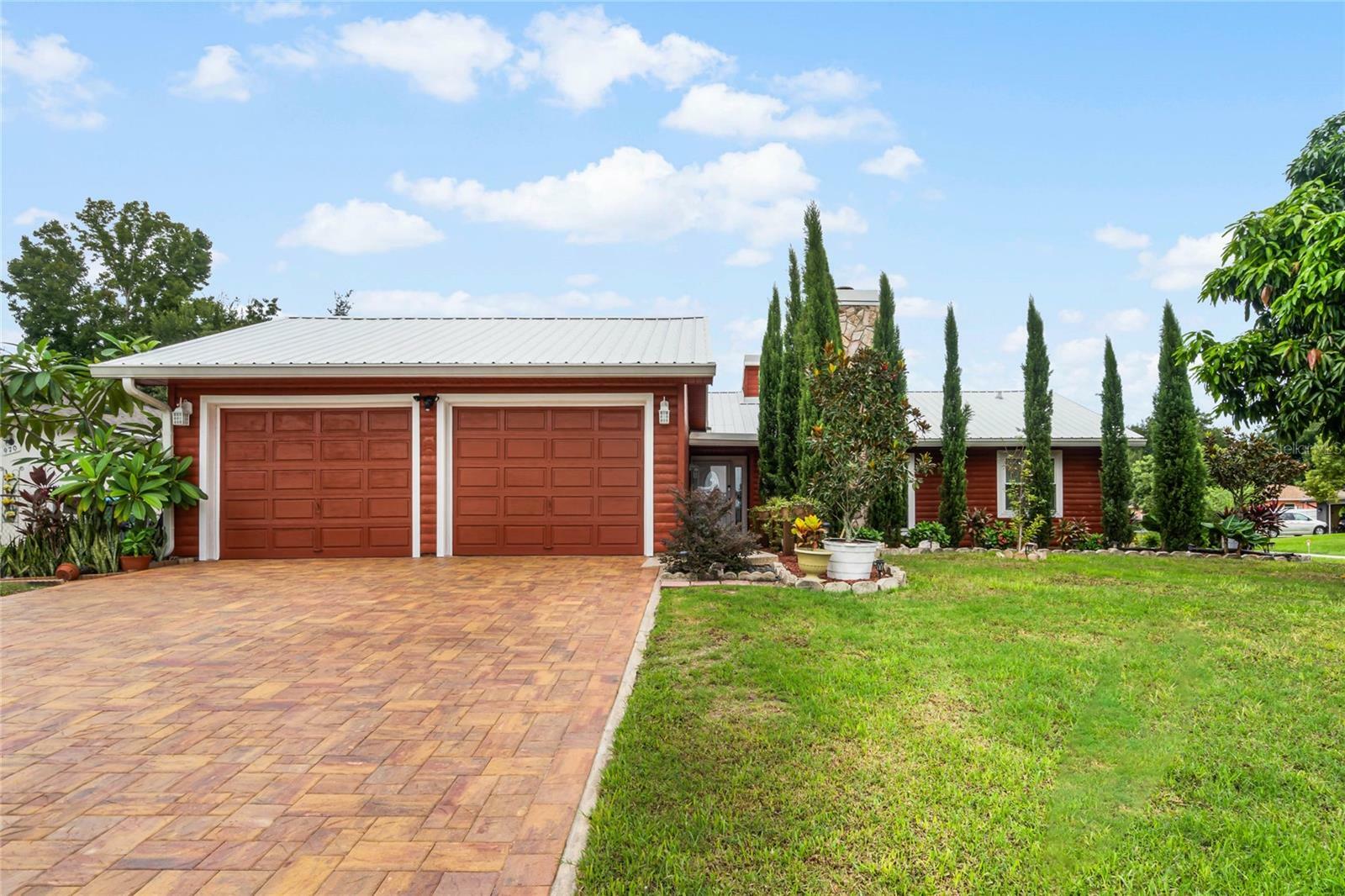 Property Photo:  980 Bluebird Terrace  FL 32725 