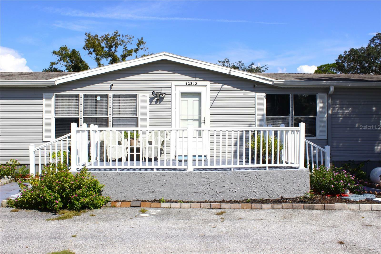 Property Photo:  13822 Litewood Drive  FL 34669 