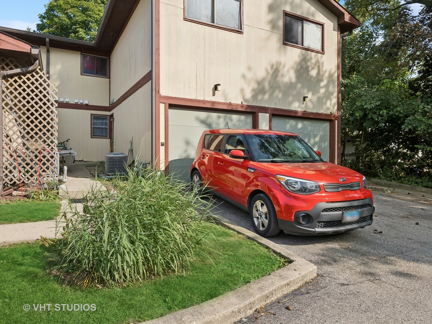 Property Photo:  422 Lincoln Avenue B  IL 60021 