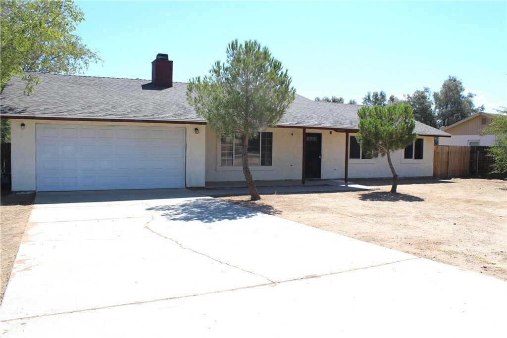 Property Photo:  13933 Quinnault Road  CA 92307 