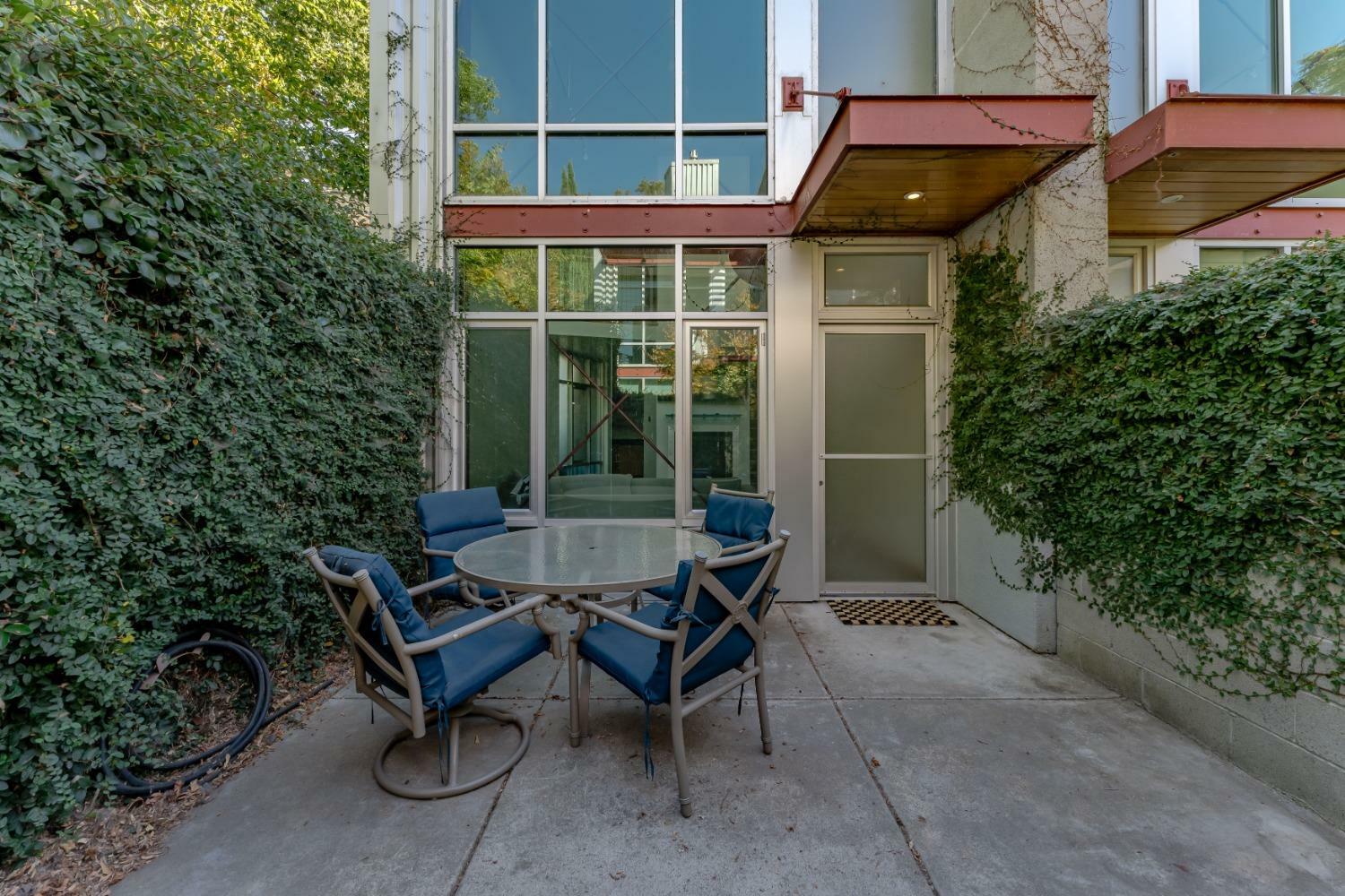 Property Photo:  1626 Q Street  CA 95811 