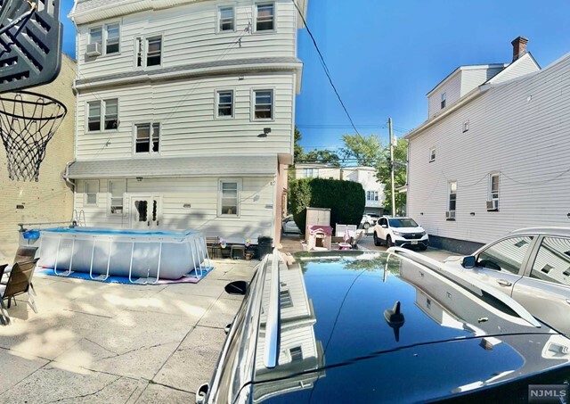 Property Photo:  618 North 7th Street  NJ 07107 