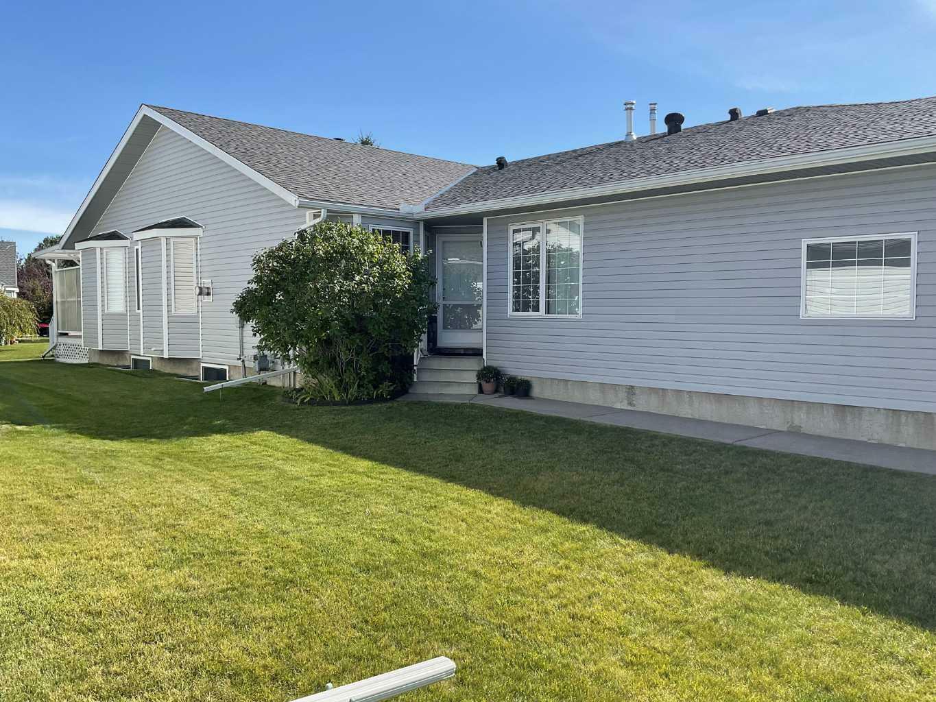 Property Photo:  110 Riverside Place NW  AB T1V 1X3 