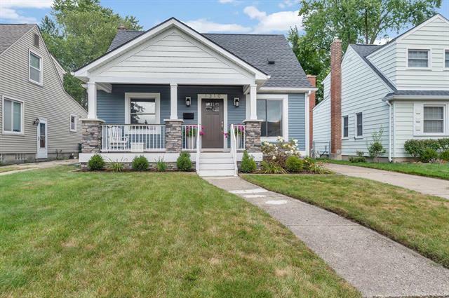 Property Photo:  1310 Royal Avenue  MI 48073 