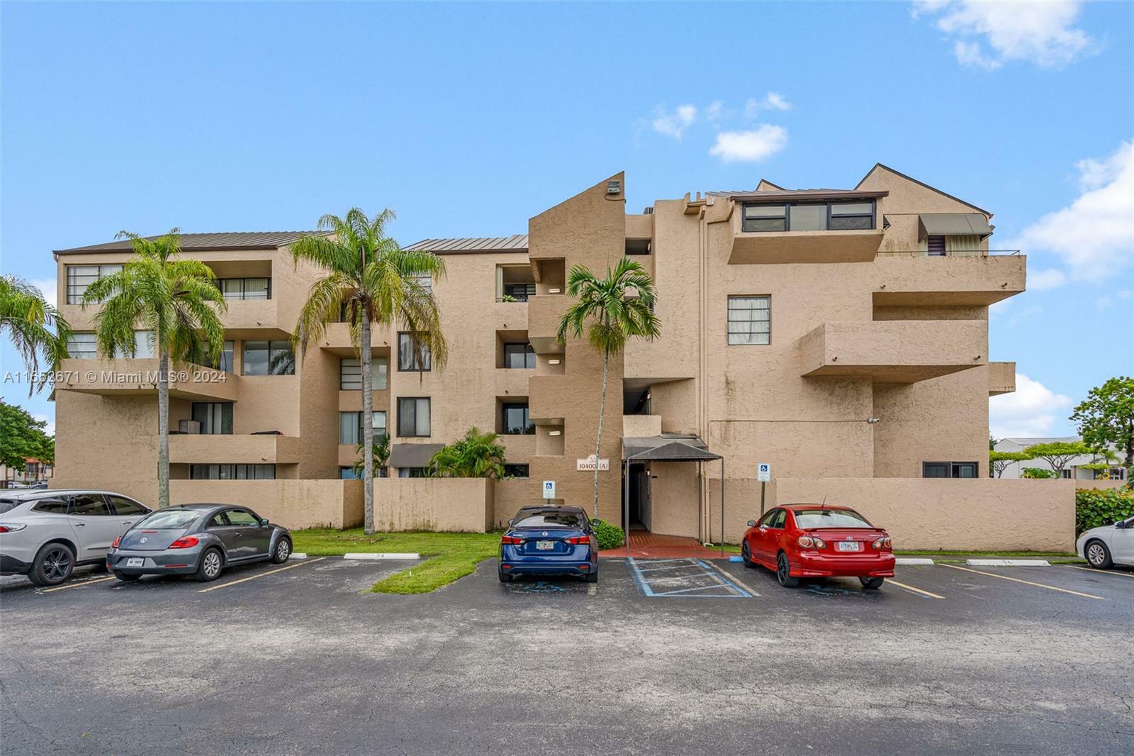 Property Photo:  10400 SW 108th Ave A208  FL 33176 