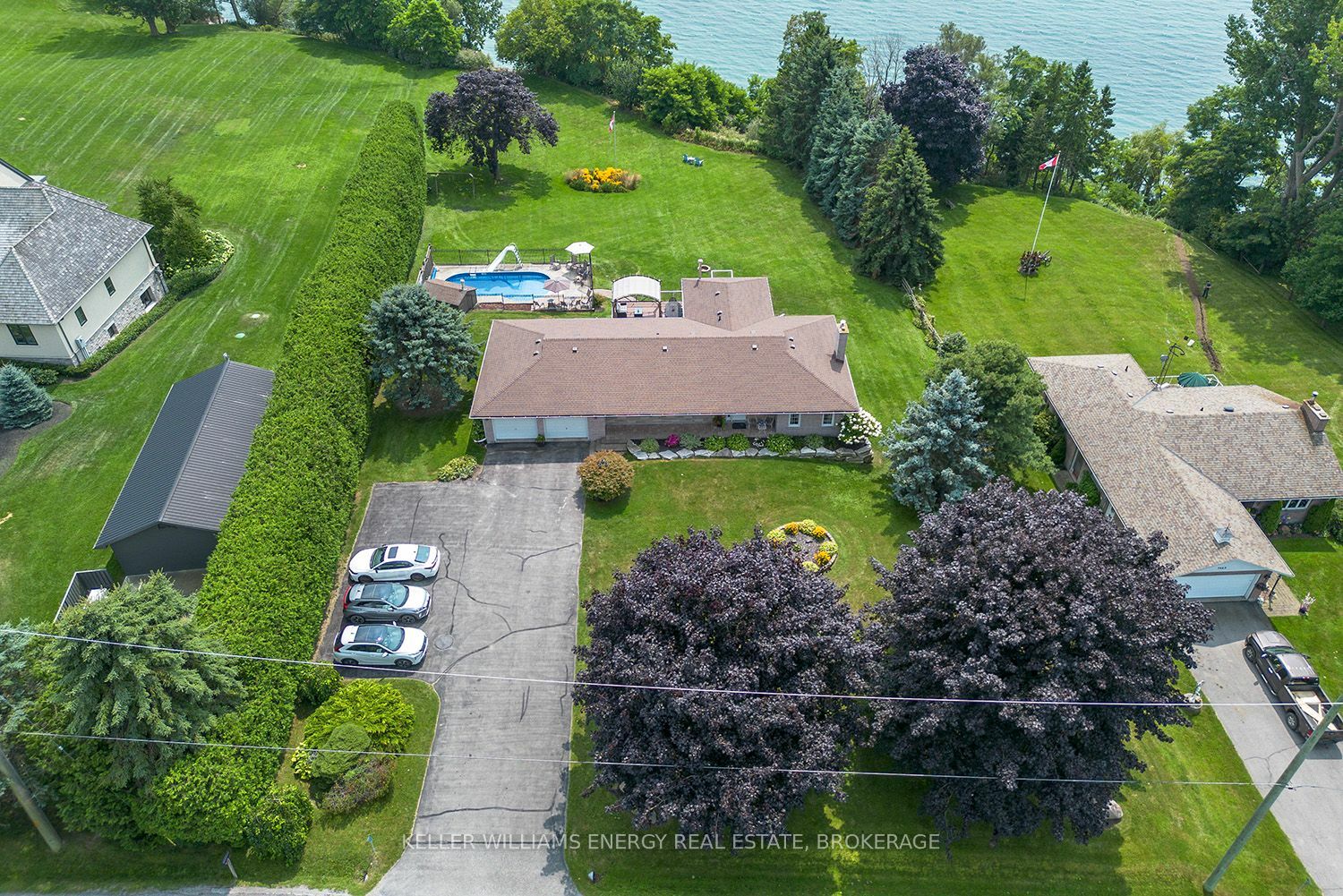 Property Photo:  3667 Lakeshore Rd  ON L1B 0G9 