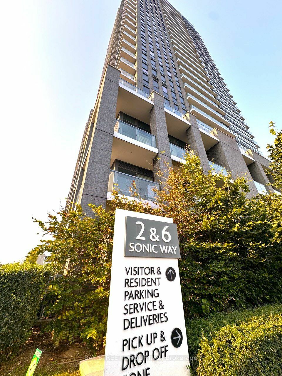 Property Photo:  6 Sonic Way 2906  ON M3C 0P1 