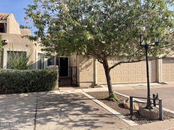 Property Photo: 5812 N 12th Street 26 AZ 85014