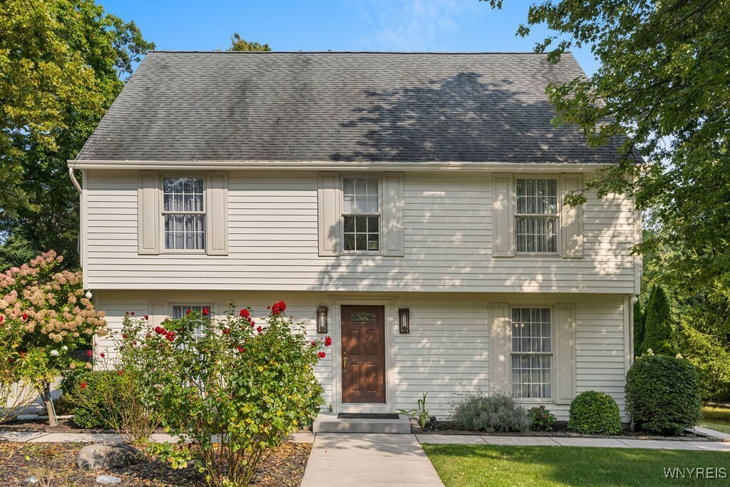 Property Photo:  5117 Woodland Drive  NY 14092 