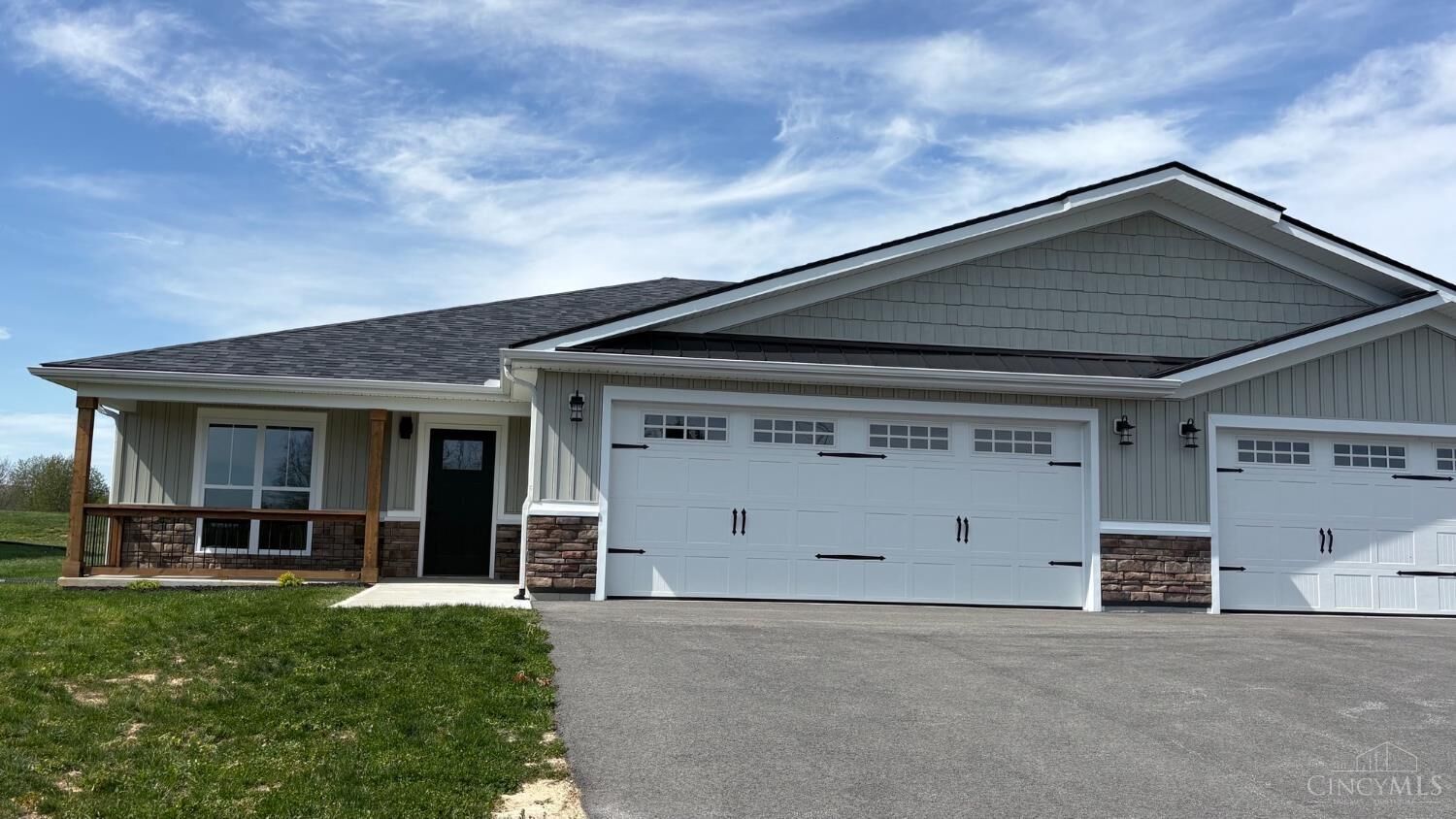Property Photo:  7619 Pea Ridge Road  OH 45133 