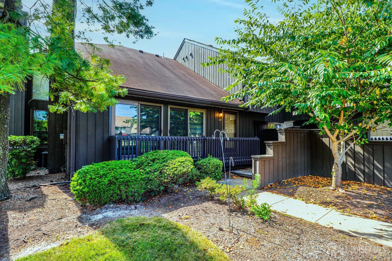 184 Westgate Drive  Edison NJ 08820 photo