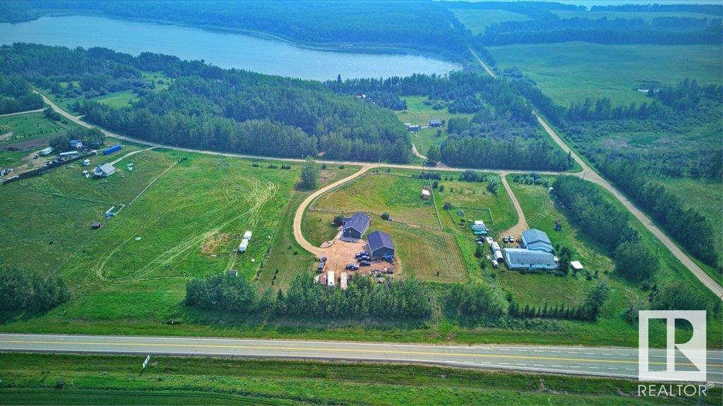 Photo de la propriété:  234 Lakeside Drive  AB T7N 1N3 