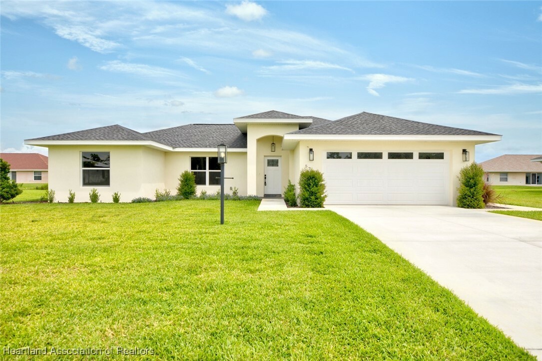 Property Photo:  5728 Columbus Boulevard  FL 33872 