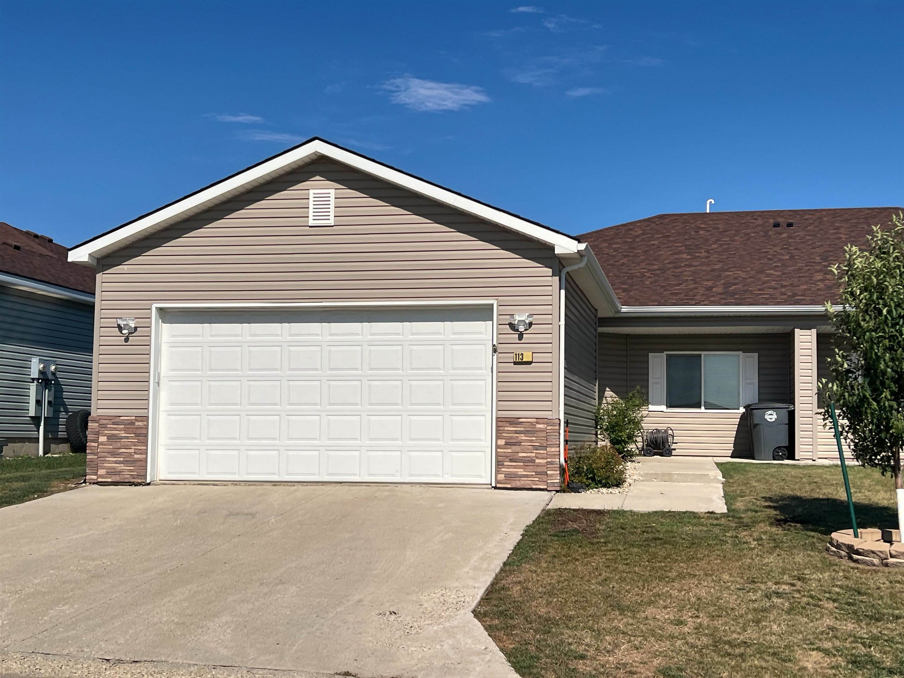 Property Photo:  113 Hilltop Way  ND 58784 