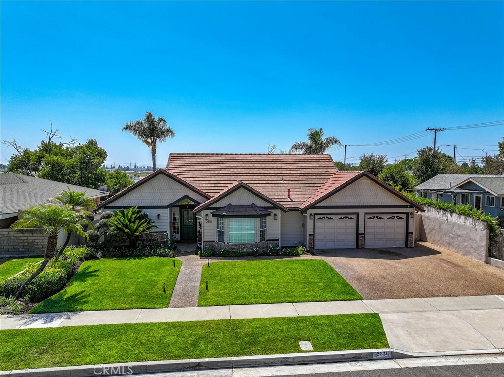 Property Photo:  2810 E Burntwood Ave  CA 92806 