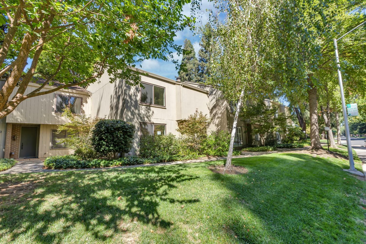 Property Photo:  1406 Commons Drive  CA 95825 