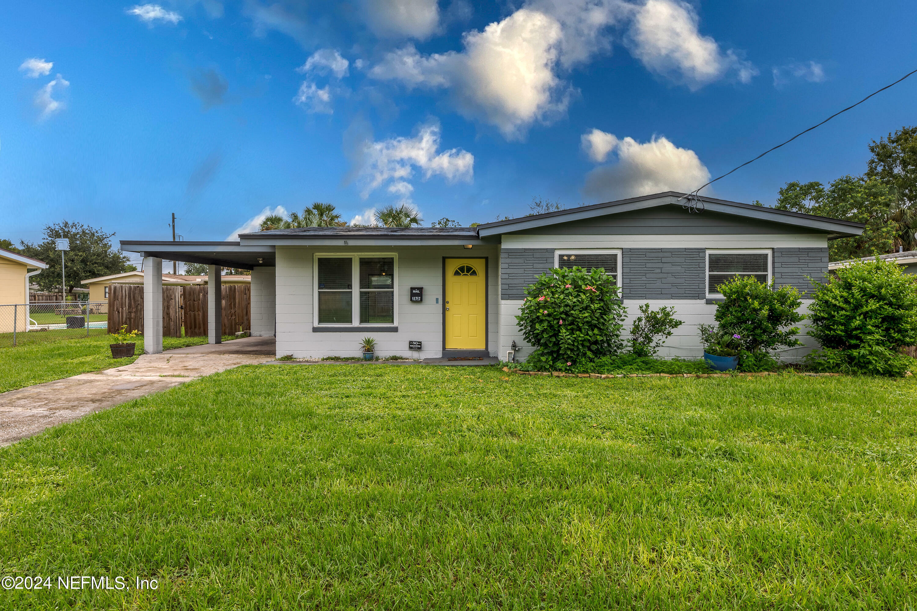 Property Photo:  11717 Sands Avenue  FL 32246 